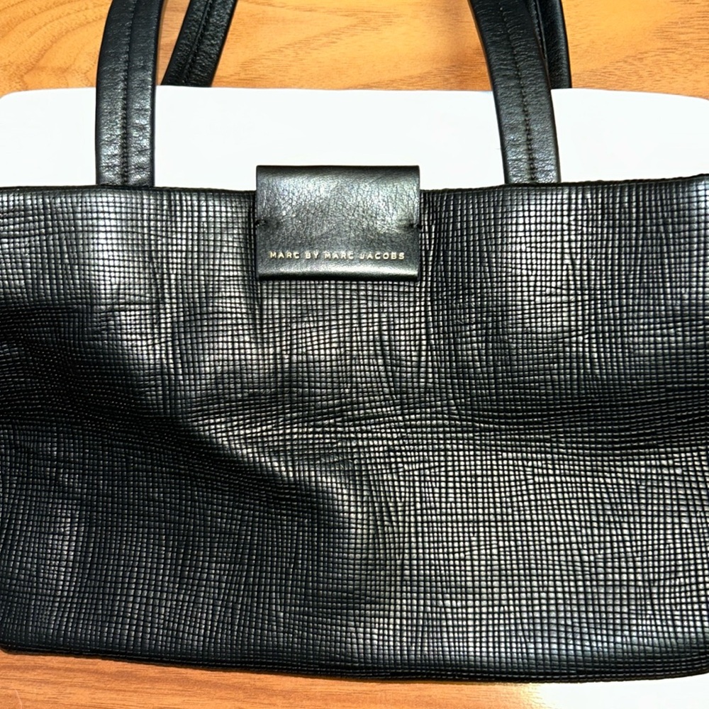 Marc by Marc Jacobs Black And White Leather Bag - Picture 15 of 16
